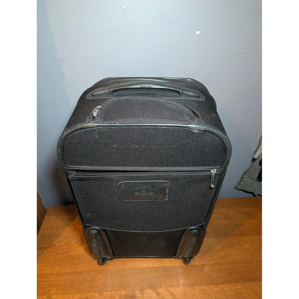 Samsonite Black Ballistic Nylon Rolling Carry On Suitcase Upright Luggage